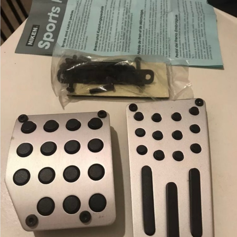 Niken Sports Car Pedal Set